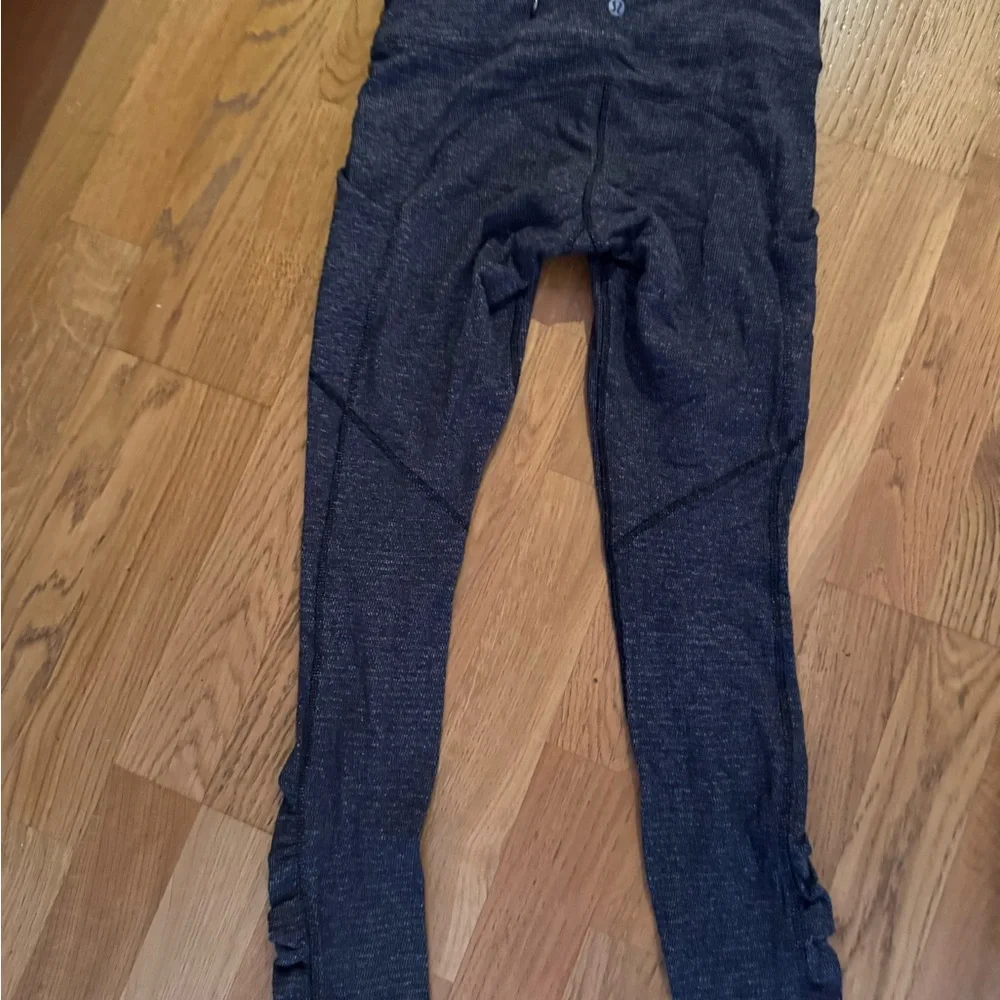 lululemon athletica Charcoal Leggings - Picture 2 of 3